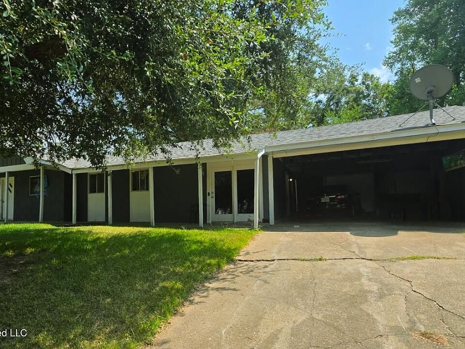 1st image of 1009 Branch St