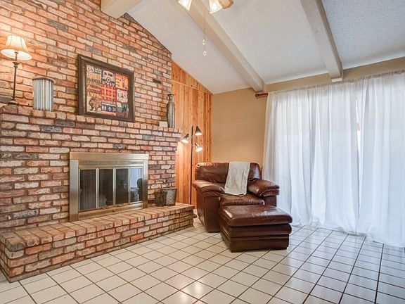 5th image of 602 N Durant Ave