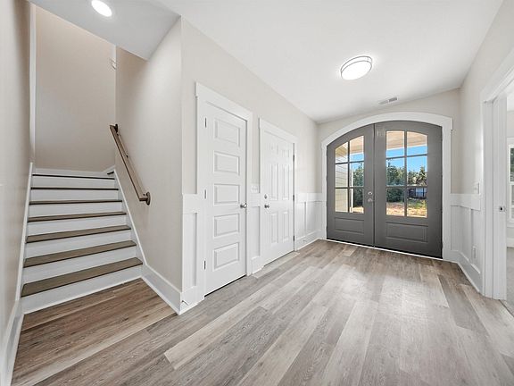 5th image of 140 Mayhaw Dr