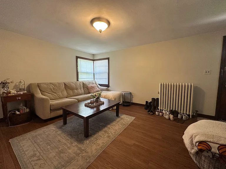718-720 Dickinson Street — Photo 5