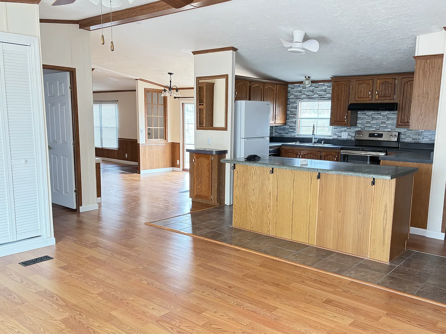 3 bed, 1635 sqft, $2,000 — Photo 3
