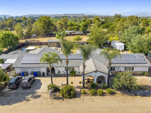 2145 Rose Fern Ln, Ramona, CA 92065