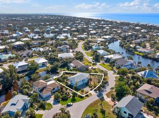 662 E Rocks Dr, Sanibel, FL 33957