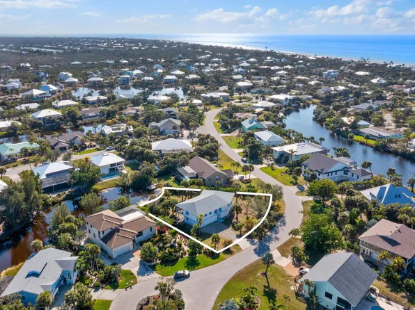 662 E Rocks Dr, Sanibel, FL 33957