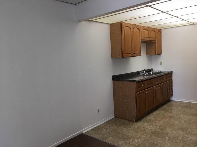 1st image of 1736 Holly Dr APT A