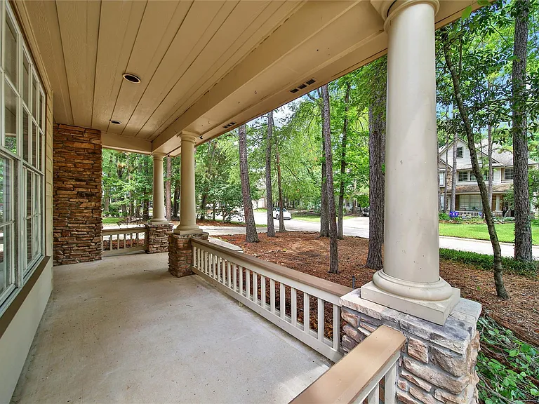 7 Churchdale Pl — Photo 3