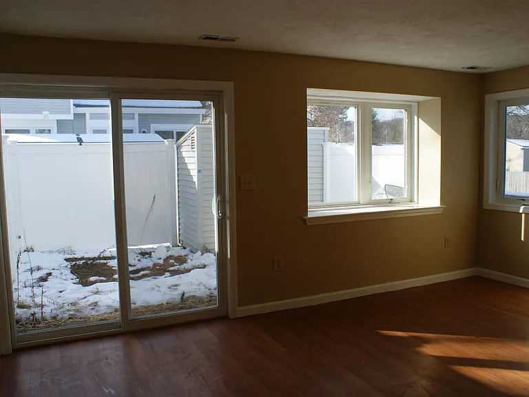 25 Meadow Pond Dr — Photo 4