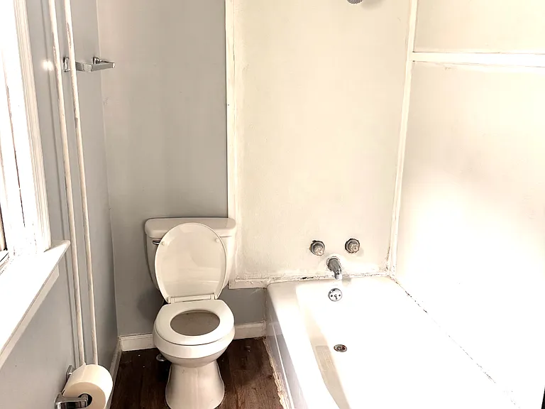 102 N Lehigh Ave #3 — Photo 2