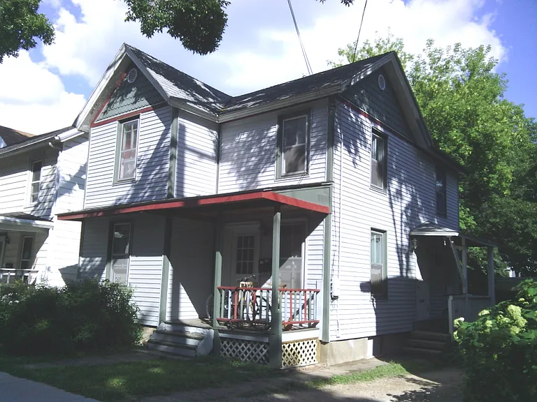 629 E Johnson St #1 — Photo 1