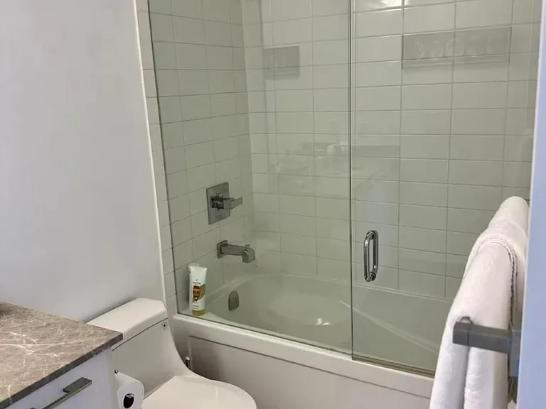 9471 Yonge St #740 — Photo 21