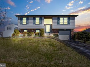 1522 Greenfield Dr, Bensalem, PA 19020