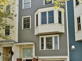 40 Austin St, Hyde Park, MA 02136