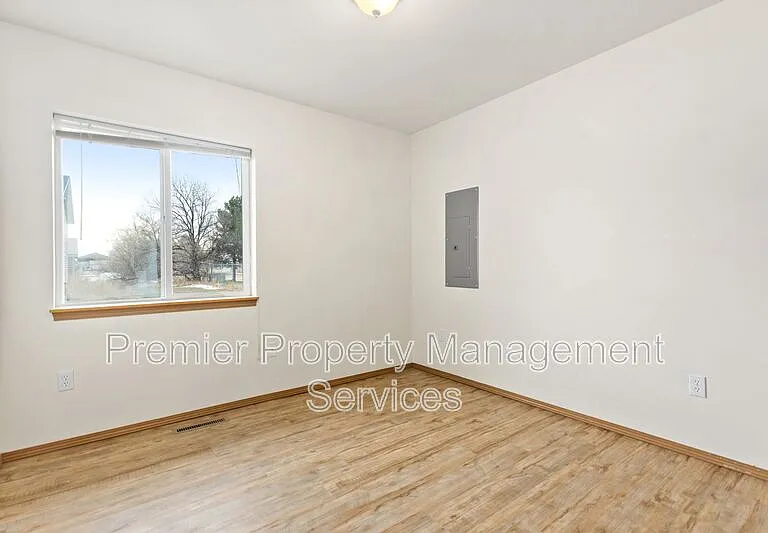 408 Rice Ln — Photo 6