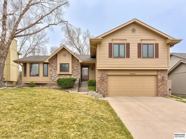 16923 L Cir, Omaha, NE 68135