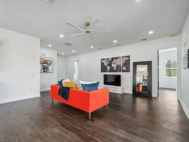 8605 Inwood Dr — Photo 12