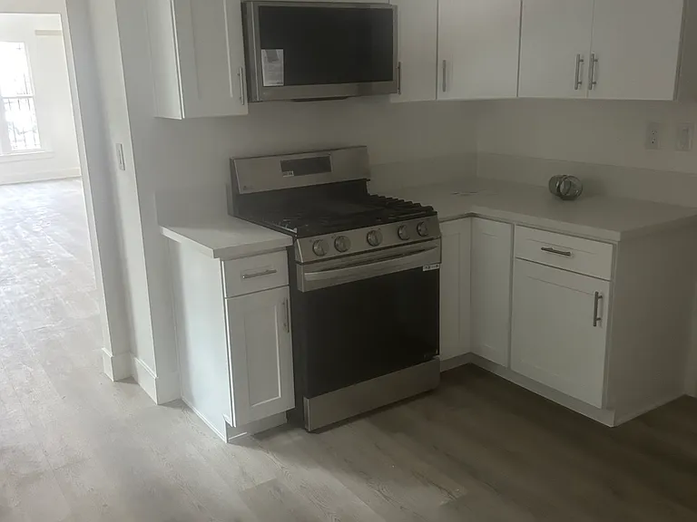 2826 Buckingham Rd #2828 — Photo 13