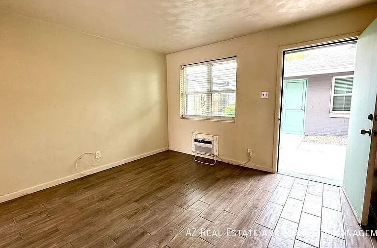 829 N 4th Ave #12 — Photo 9