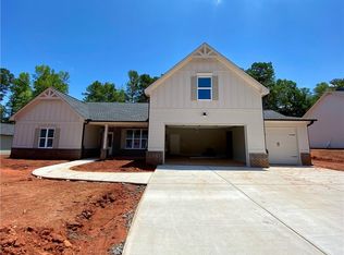 242 Meadows Dr, Bethlehem, GA