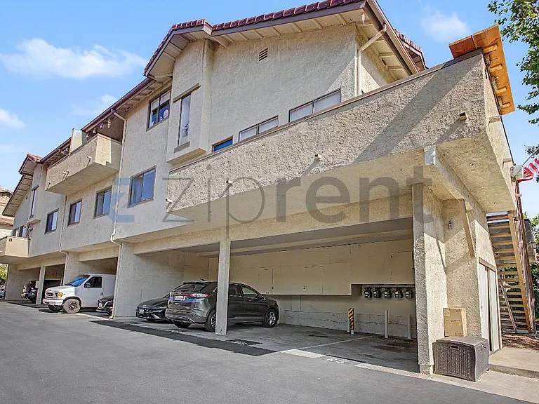 158 Maegan Pl #6 — Photo 4