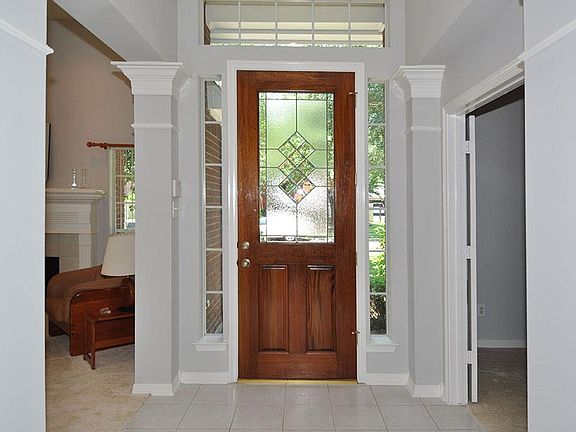3rd image of 2811 Plantation Trl