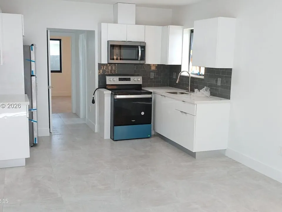 1725 Calais Dr #6