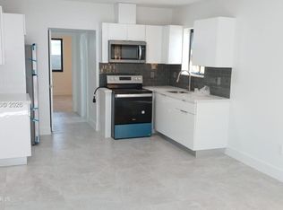1725 Calais Dr APT 6, Miami Beach, FL 33141