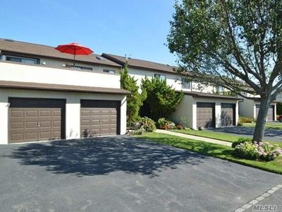 1 Anchorage Way APT 1407, Freeport, NY, 11520