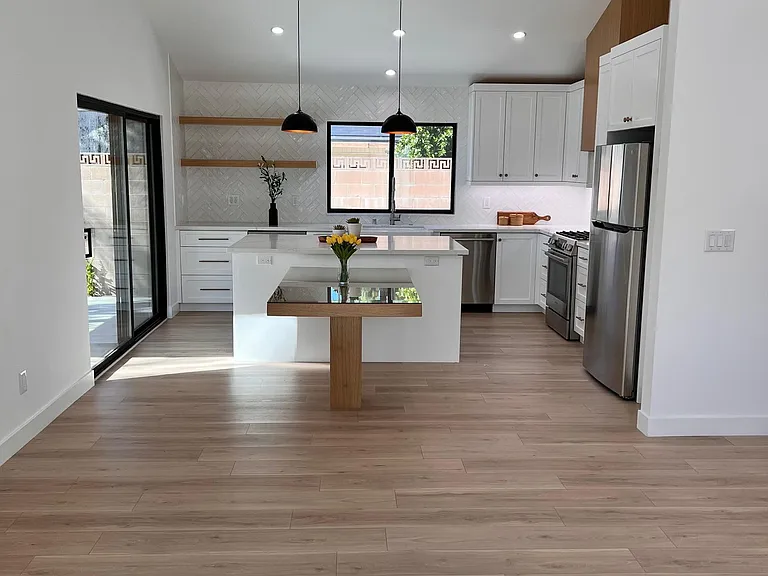 15531 Superior St — Photo 26