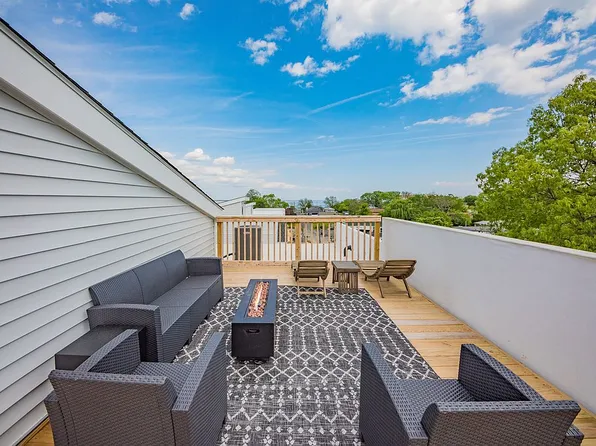 300 Douglas Ave, Colonial Beach, VA 22443