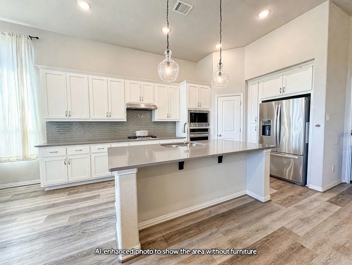 4 bed, 2443 sqft, $2,790 — Photo 3