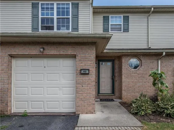 42 Freedom Ter, Easton, PA 18045