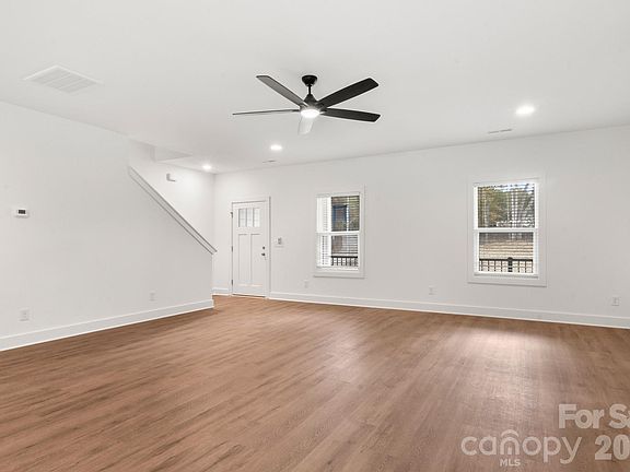 4th image of 4615 Yellow Poplar Rd