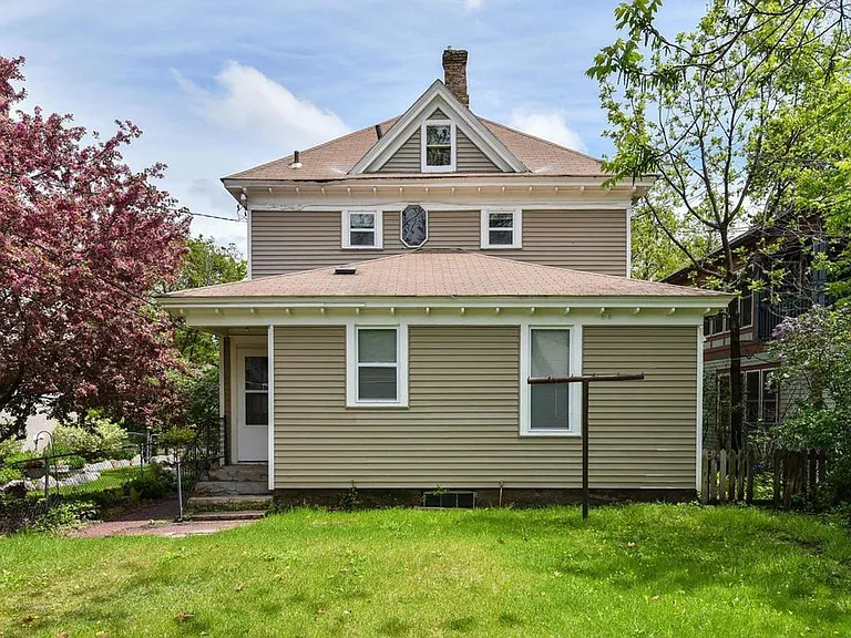 1226 Adams St NE — Photo 12