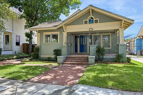 1120 E 7th 1/2 St Photo 1 1120 E 7th 1/2 St Photo 1