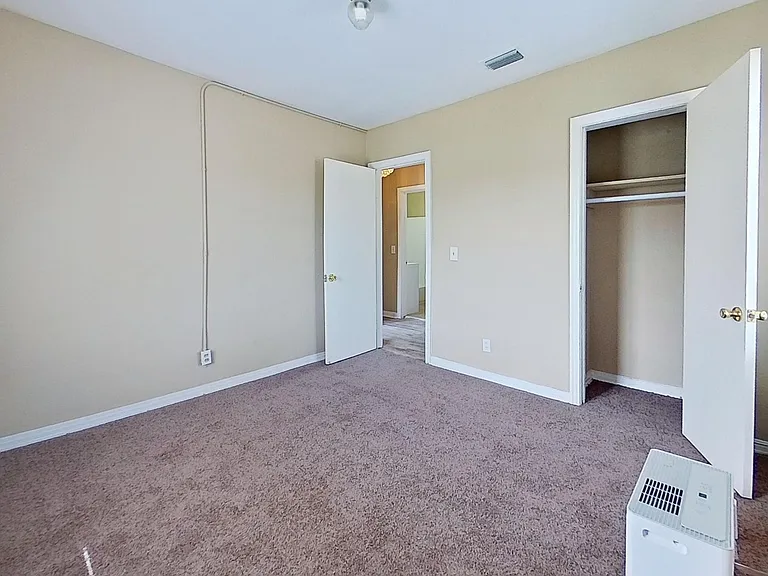 1235 W 5th St — Photo 10