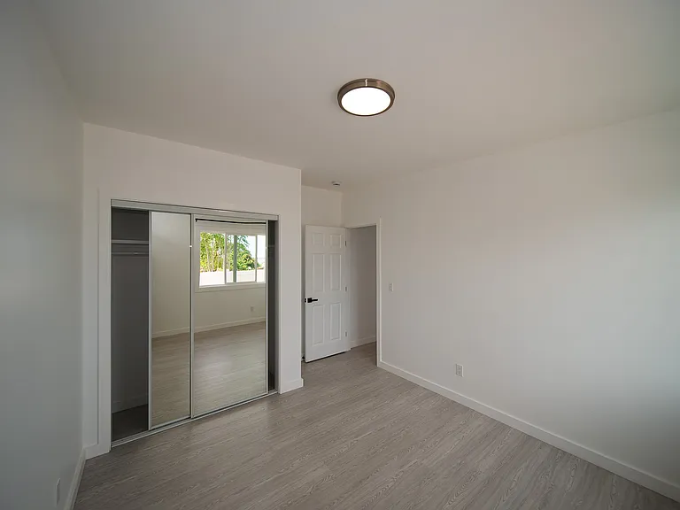 94-1061 Lumi St — Photo 5