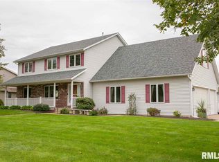 5121 Remington Rd, Bettendorf, IA 52722