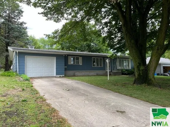 507 N Main St, Early, IA 50535