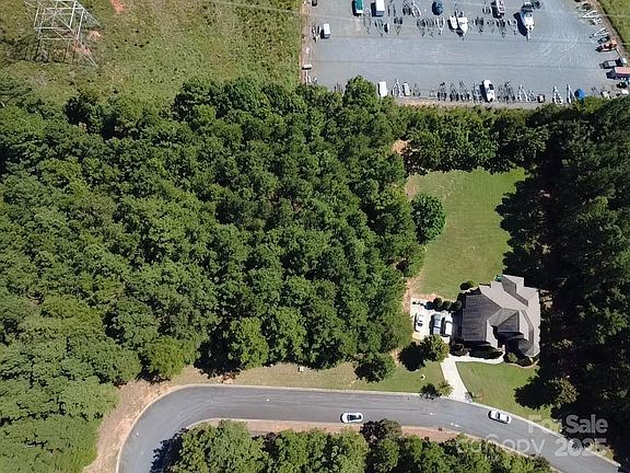 5th image of 3124 Ashwood Park Dr