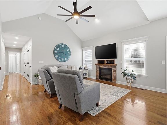 5th image of 16640 Ruby Way