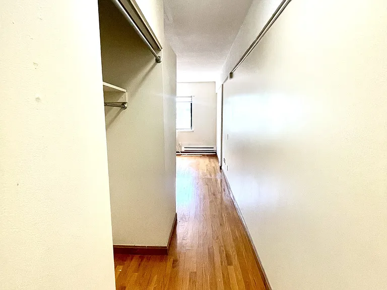Commonwealth Ave — Photo 5