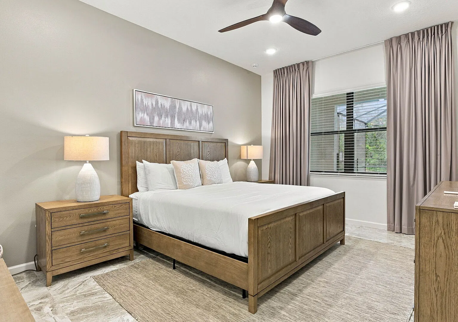 Stunning 6BR, Private Pool, Prime Location — Photo 4