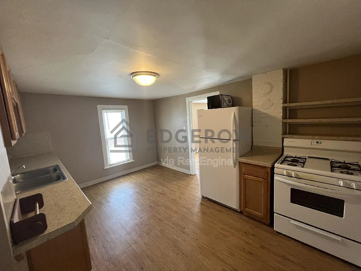 Building Photo - 1220 Hamilton Ave NW #2