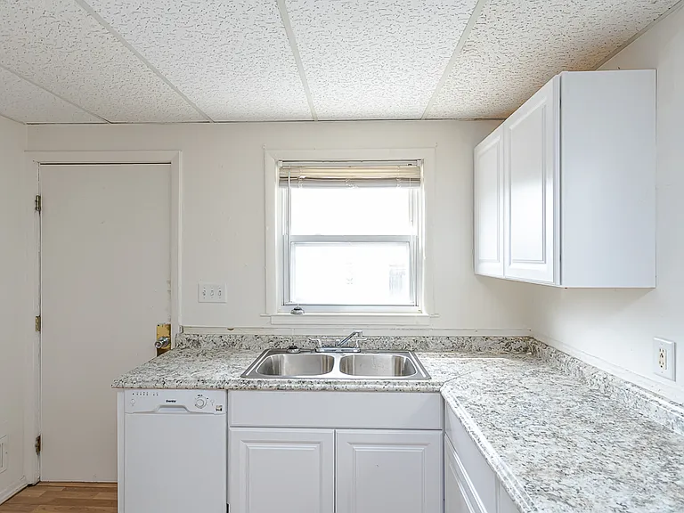 1149 South Ave — Photo 20