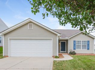 533 River View Dr, Lowell, NC 28098