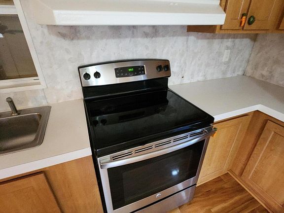 3rd image of 4168 Gatewood St