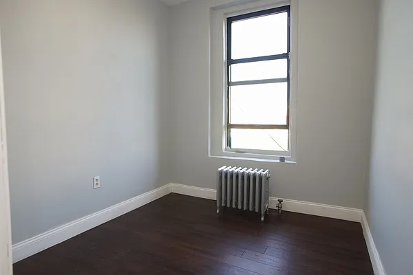 Rented by Norman Raindel, LREB | media 22