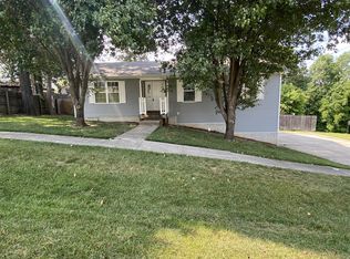 305 Conroe Dr, Radcliff, KY 40160