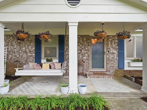 651 Highwood Cir, Charleston, SC 29412
