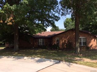 10735 Burrow Dr, Saint Louis, MO
